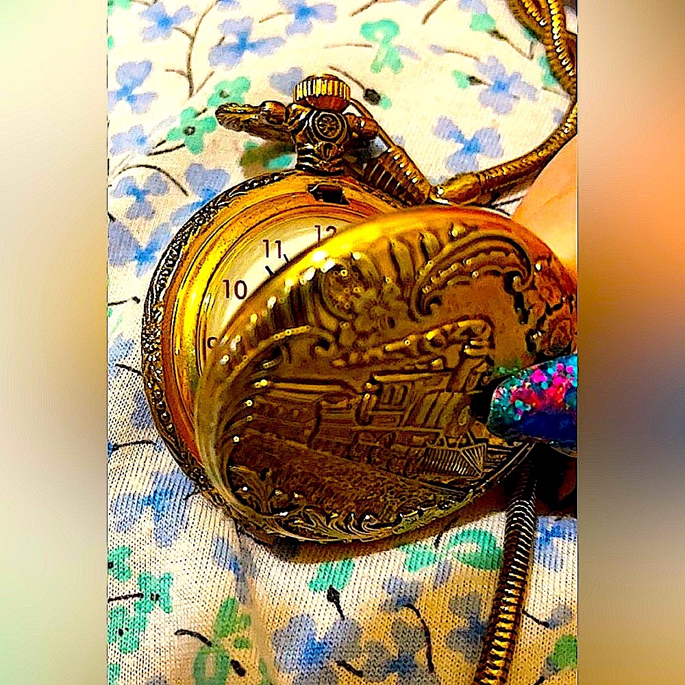 :Pocket Watch Train Etching Needs battery unisex NWOT Vintage